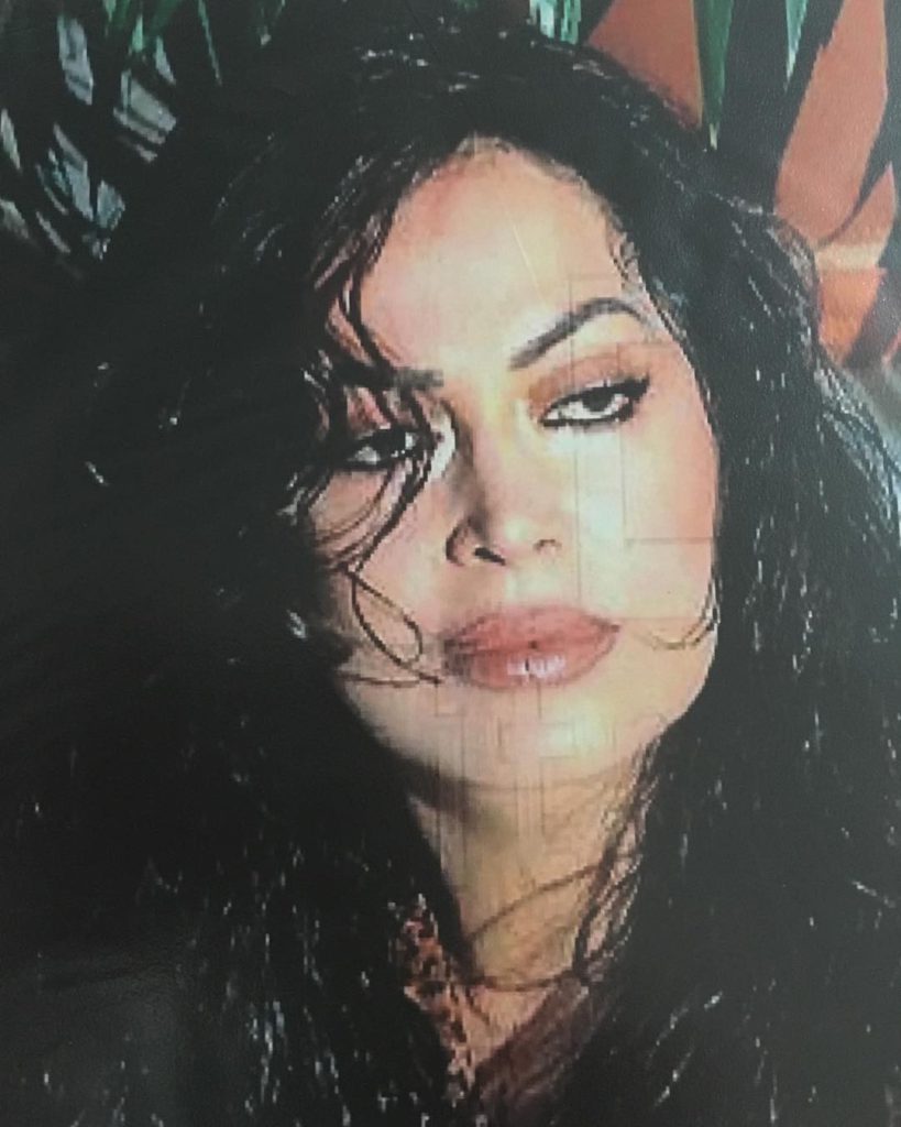 Türkan Şoray smiles pussy