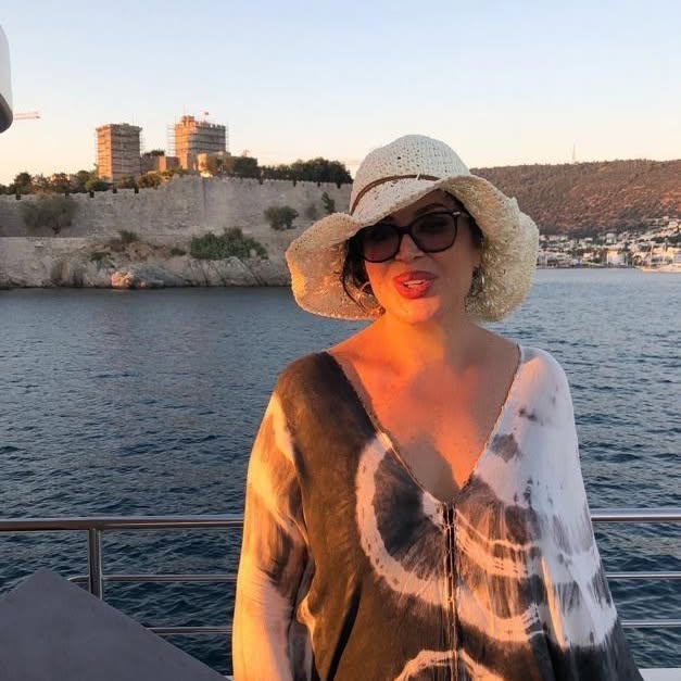 Türkan Şoray smiles sex scenes